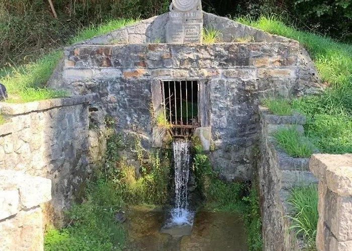 Precioso Atico Con Piscina En Entorno Rural, Relax, Cerca De La Playa Y Montana Apartmán Limpias