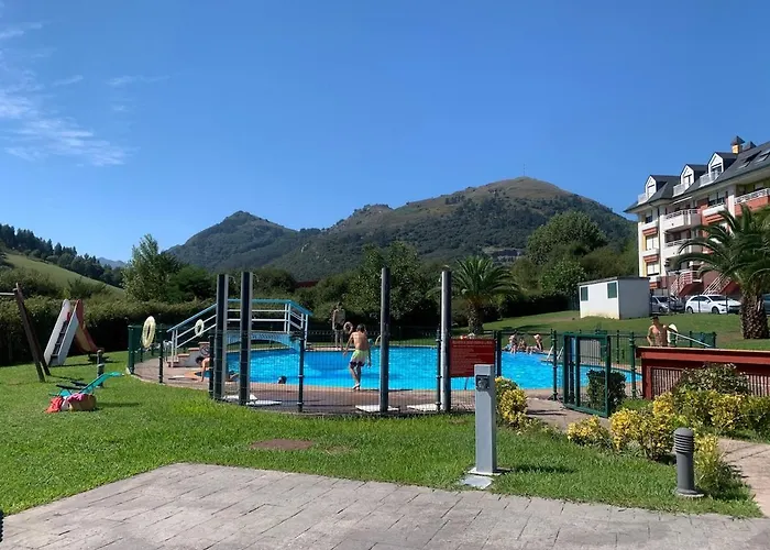 Apartmán Precioso Atico Con Piscina En Entorno Rural, Relax, Cerca De La Playa Y Montana Limpias