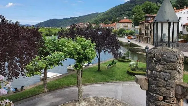 Precioso Atico Con Piscina En Entorno Rural, Relax, Cerca De La Playa Y Montana Apartmán *