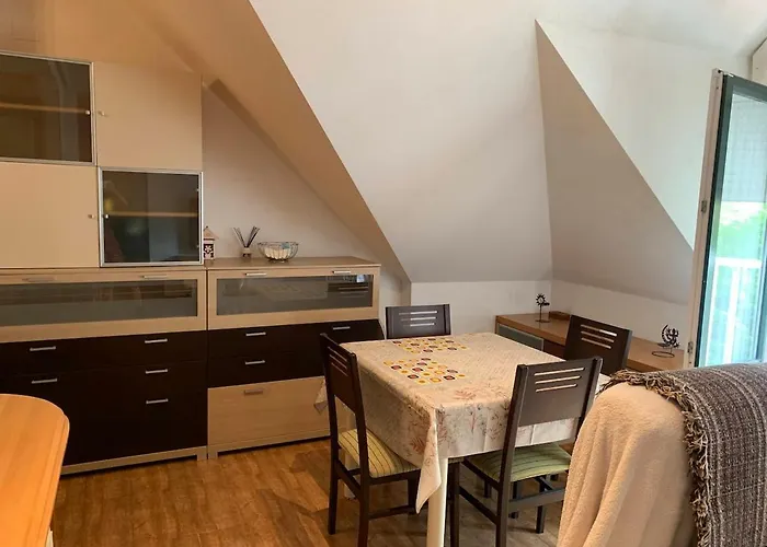 Precioso Atico Con Piscina En Entorno Rural, Relax, Cerca De La Playa Y Montana * Limpias